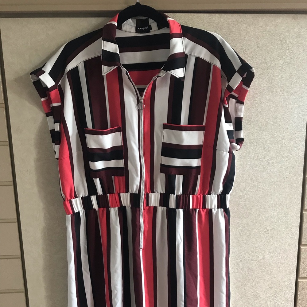 Ladies express dress size XL.